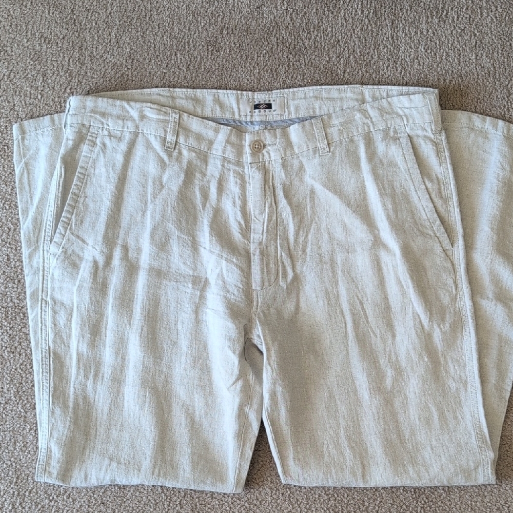 Joseph Abboud Cream Chinos with Lightweight Fabric and Straight Leg Cut